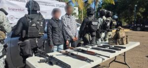 mujer menor de edad y un hombre fueron detenidos en navolato