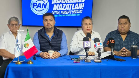 PAN denuncia desorden en playas y cuestiona modificaciones al contrato del Acuario Mazatlán, en Sinaloa