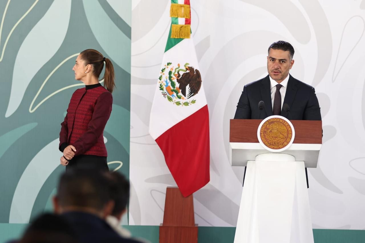 Omar García Harfuch y Claudia Sheinbaum en conferencia 'mañanera'