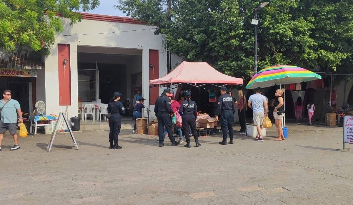 Policías de Escuinapa despliegan operativo por fin de año