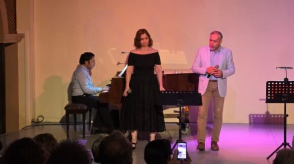 Óscar Gómez llena Casa Haas con un emotivo tributo a Andrea Bocelli en Mazatlán, Sinaloa