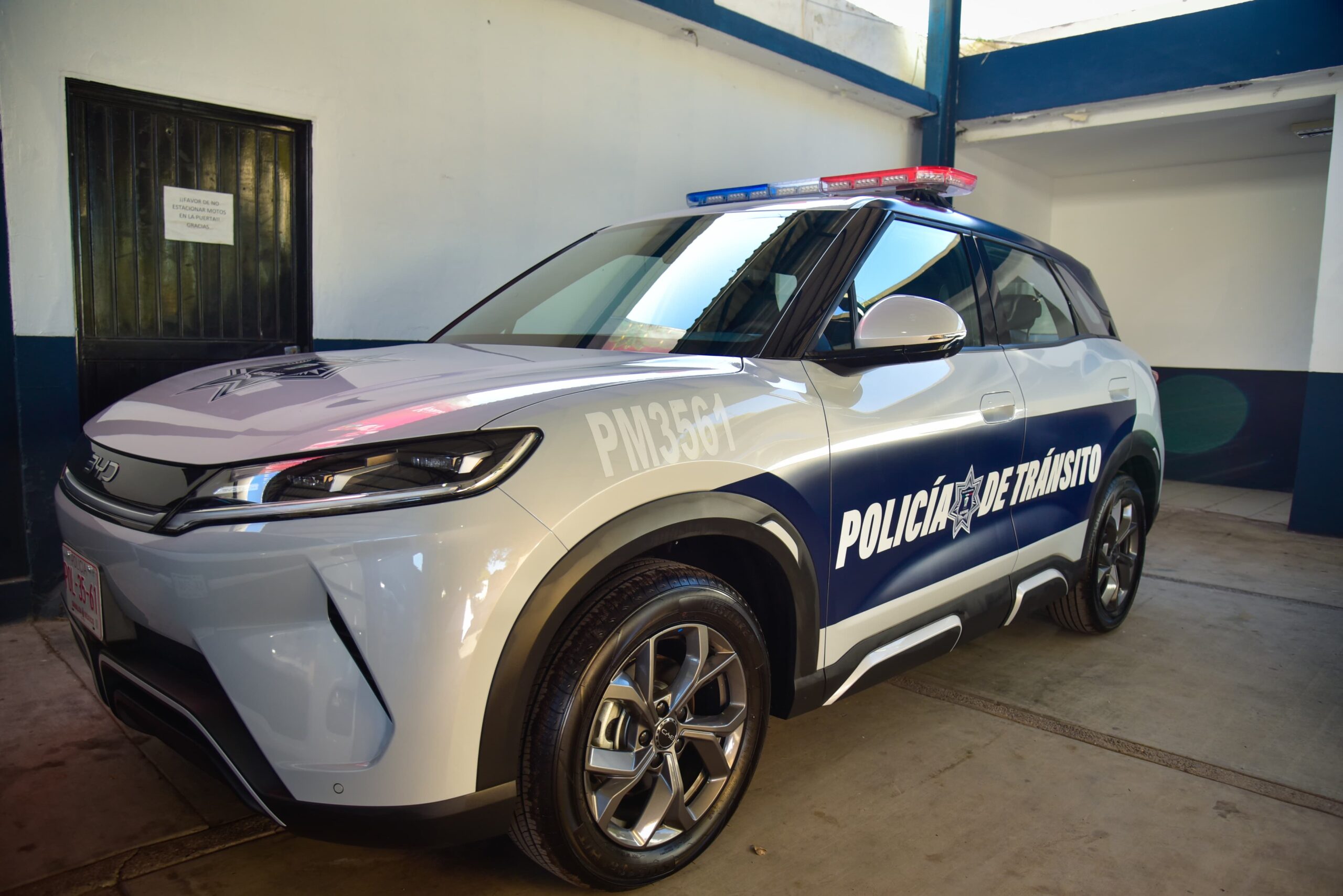 Suman 34 nuevos elementos, además de seis patrullas y entregan nuevos uniformes a policías de Ahome