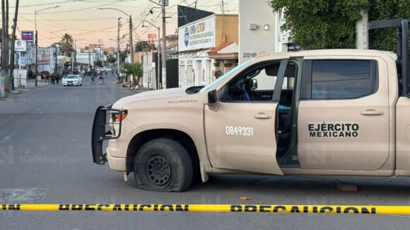 Balacera en Tierra Blanca de Culiacán deja un hombre fallecido, una mujer herida y patrulla militar ponchada