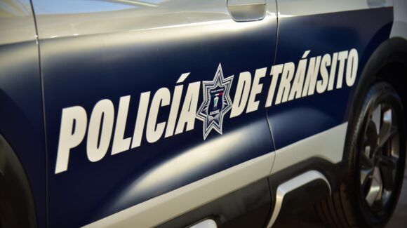 Denuncia maestra presuntos abusos de Tránsito en operativo contra polarizados en Los Mochis
