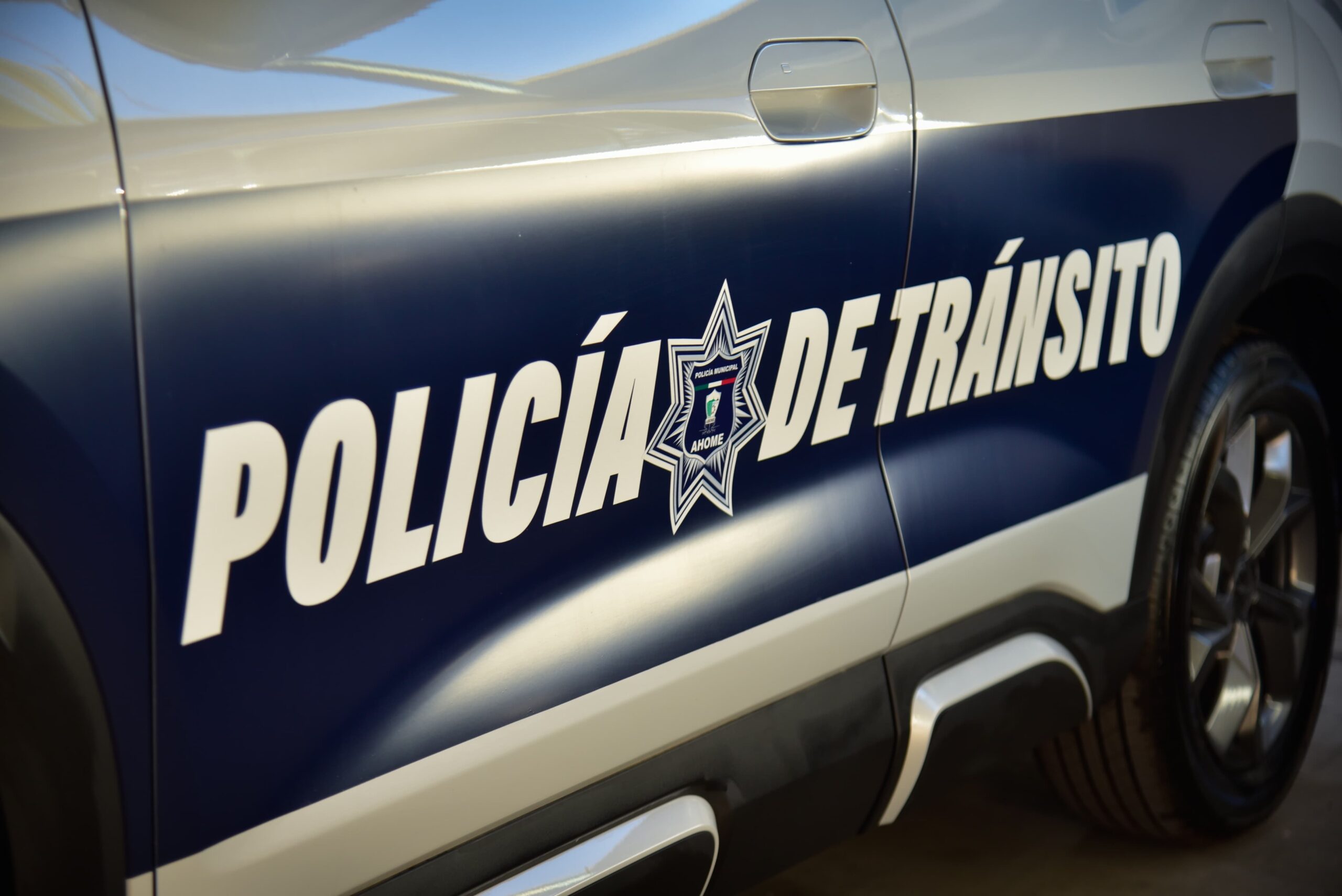 Suman 34 nuevos elementos, además de seis patrullas y entregan nuevos uniformes a policías de Ahome