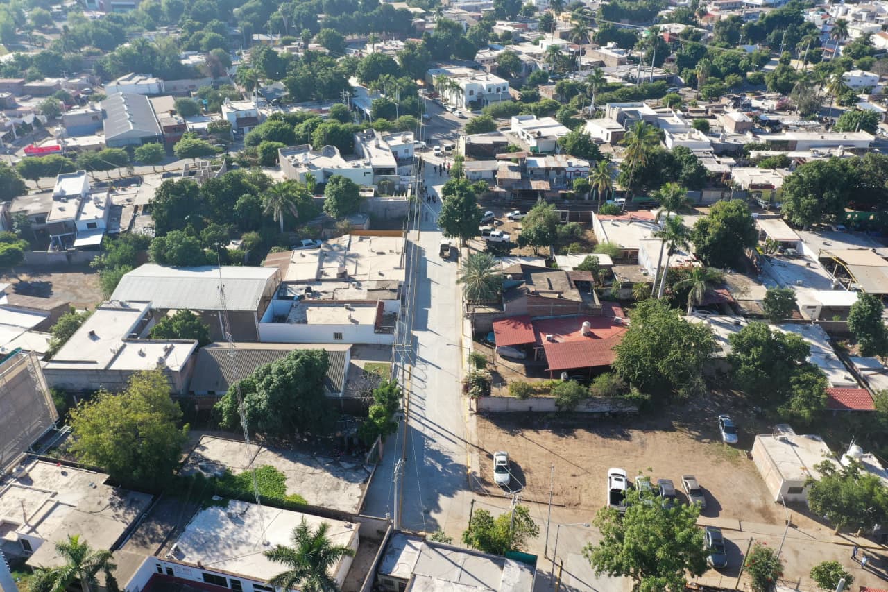 pavimentación en el sector IPIS en Guasave