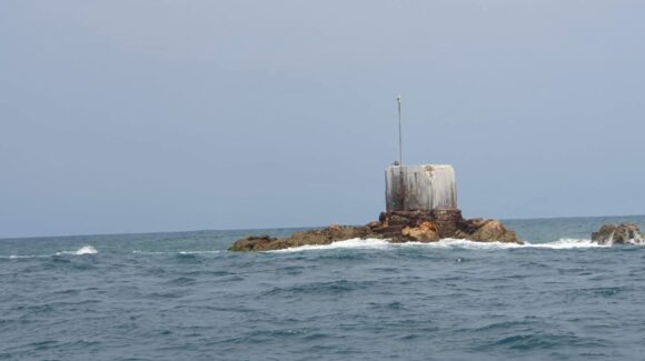 Graban supuesto submarino de EU en Mazatlán, Sinaloa… era una piedra
