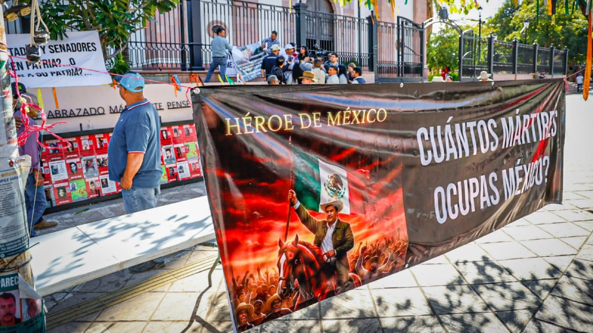 productores se manifiestan en la catedral de culiacan heroes