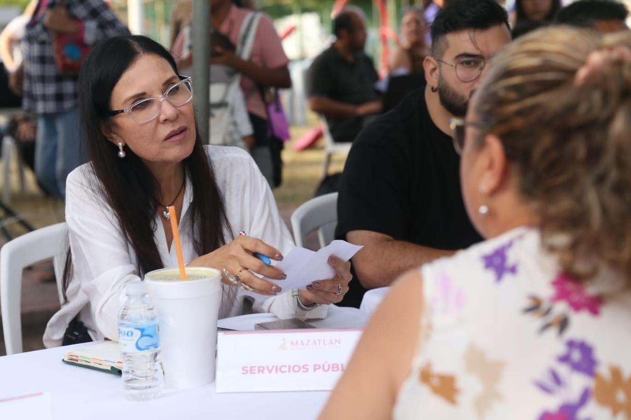 Programa "Contigo Mazatlán" llega al fraccionamiento Los Sauces