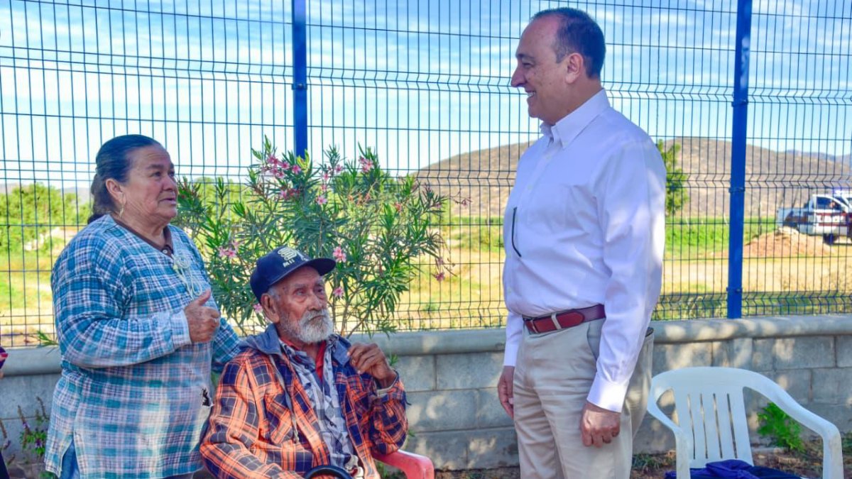 recorre antonio menendez comunidades rurales de ahome adultos