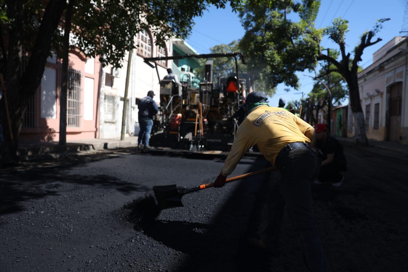 Reencarpetado en calles del Centro de Mazatlán