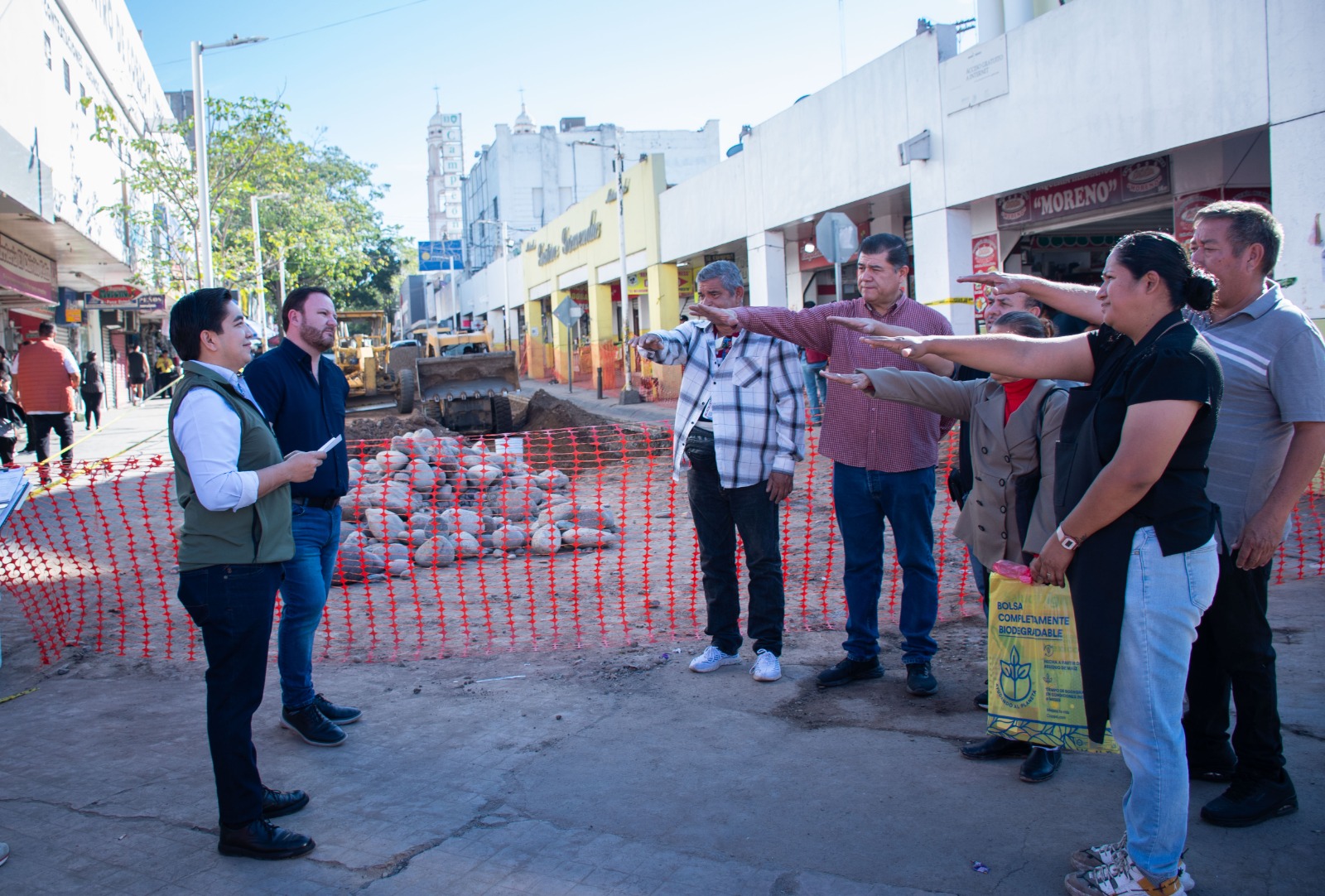 Rinde protesta Comité de Participación Ciudadana por rehabilitación de calle Ángel Flores