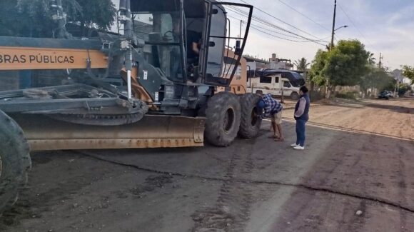 Brindan atención integral en comunidades rurales de Mazatlán, Sinaloa con reparación de caminos, alumbrado público y de espacios