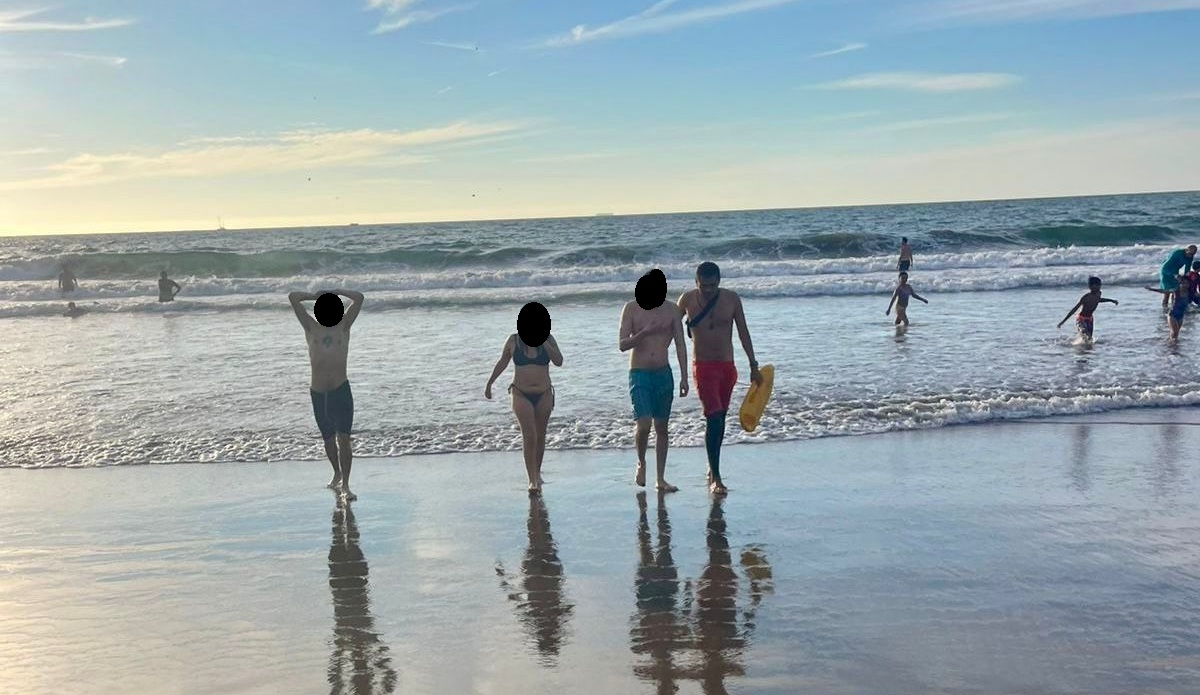 Rescatan a bañistas en playas de Mazatlán
