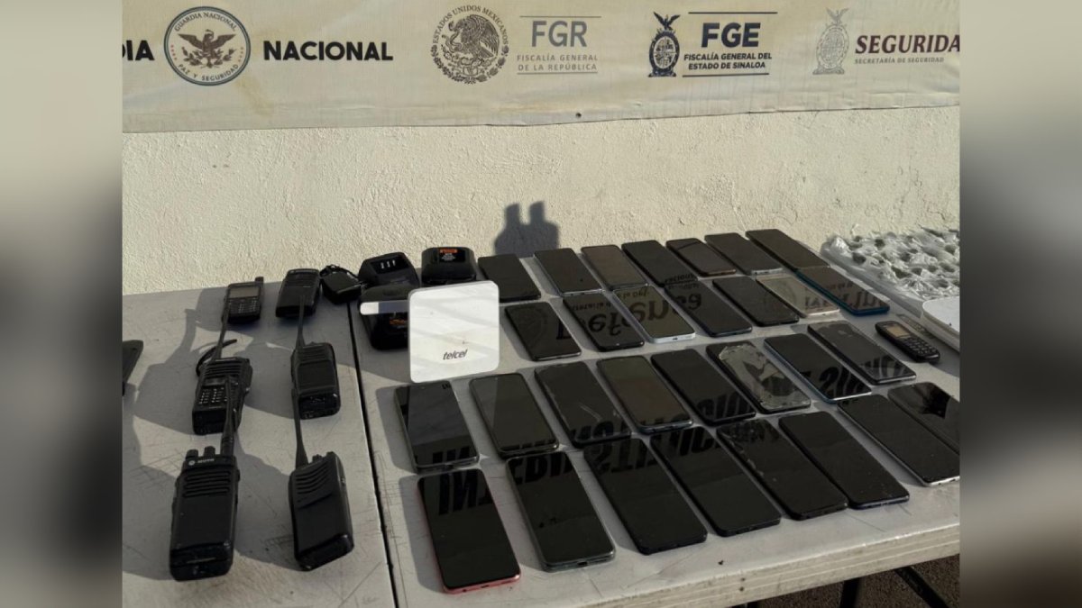 Teléfonos celulares decomisados en el penal de Aguaruto