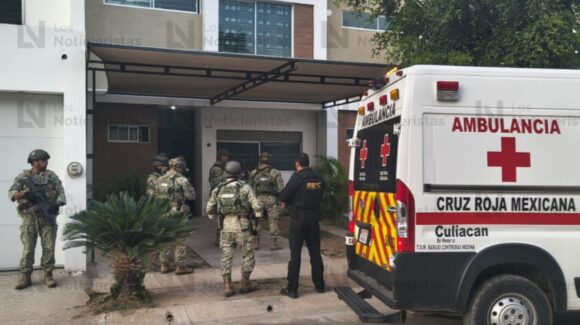 Grupo armado ‘revienta’ portón de una privada y ejecutan a un joven de 17 años en El Barrio, Culiacán