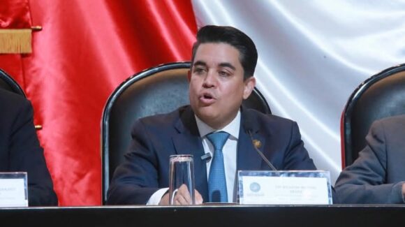 Para prohibir la contratación de menores de 18 años en labores peligrosas o en trabajo nocturno; Ricardo Madrid presenta iniciativa