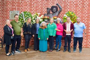 Rinden homenaje a Rosario y Alejo Uzárraga