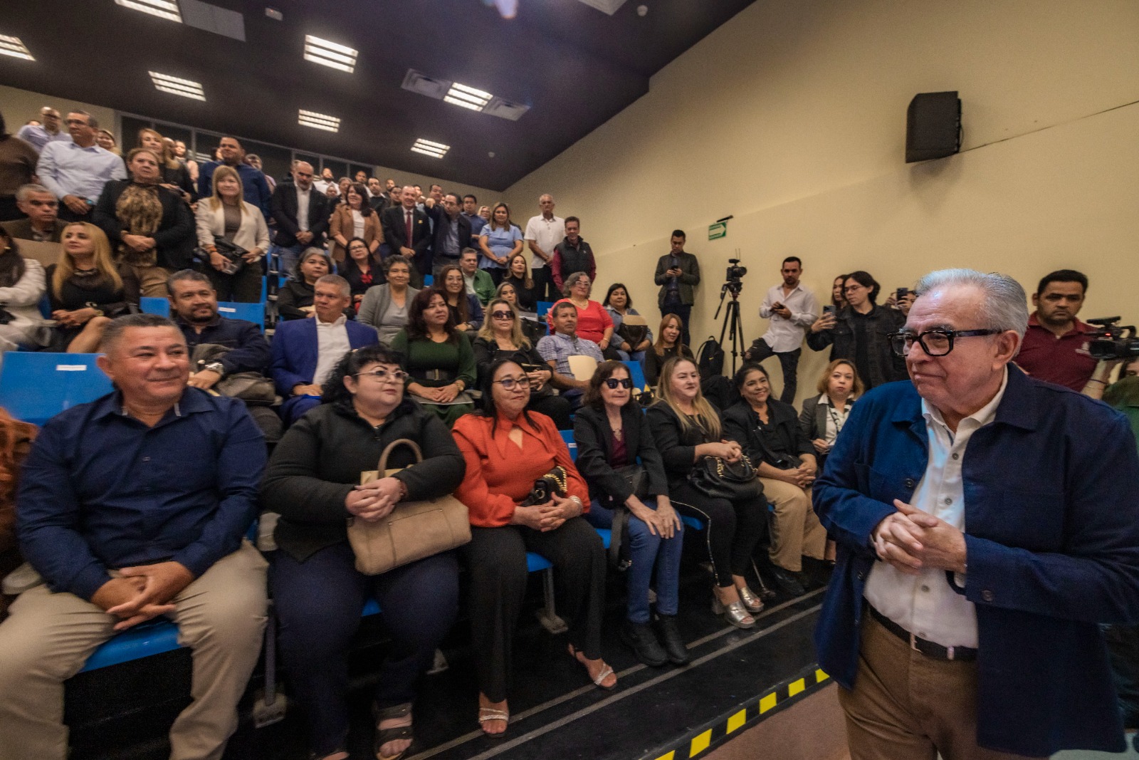 Rubén Rocha Moya entregó Gratificaciones por Jubilación a trabajadores jubilados del Cobaes