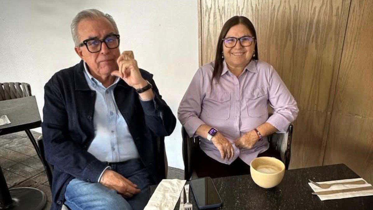 ruben rocha e imelda castro en reunion en culiacan