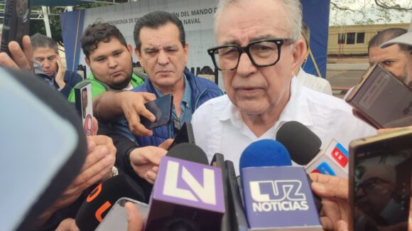 ‘Yo creo que el presidente Trump no está pensando en invadirnos’: Rocha ante alerta de EE.UU. en espacio aéreo de México