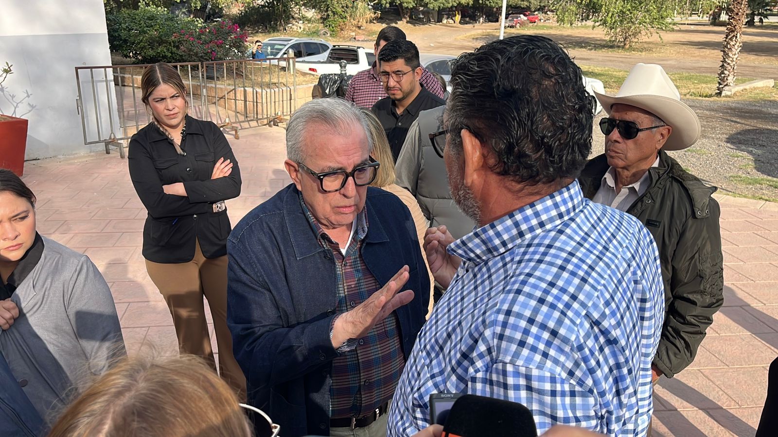 Rubén Rocha Moya con Jesús Onecimo González