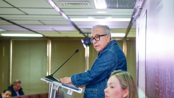 Serán despedidos funcionarios estatales que hagan campaña fuera de tiempo, advierte Rocha