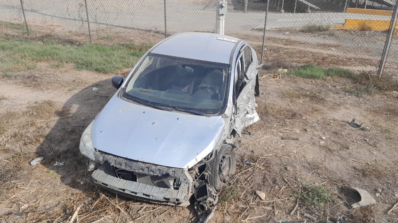 Accidente deja presunta persecución en la zona rural de Mazatlán