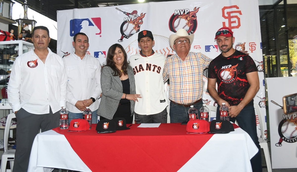 Santiago Guerrero firma con Gigantes de San Francisco