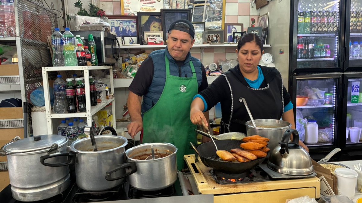 se disparan ventas de antojitos calientes en el mercado independencia de los mochis