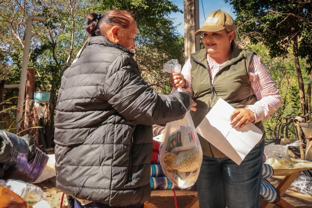 Sebides lleva jornadas de apoyo a familias que regresan a comunidades vulnerables en Tepuche, Culiacán