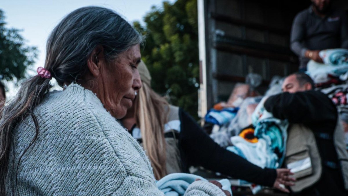 sebides lleva apoyo invernal a familias de jornaleros agricolas en ruiz cortines adultos