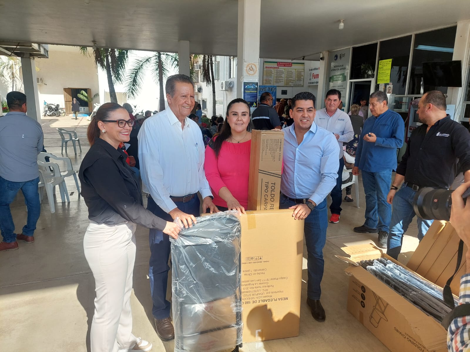 Secretaría de Economía entrega equipamentos en Salvador Alvarado