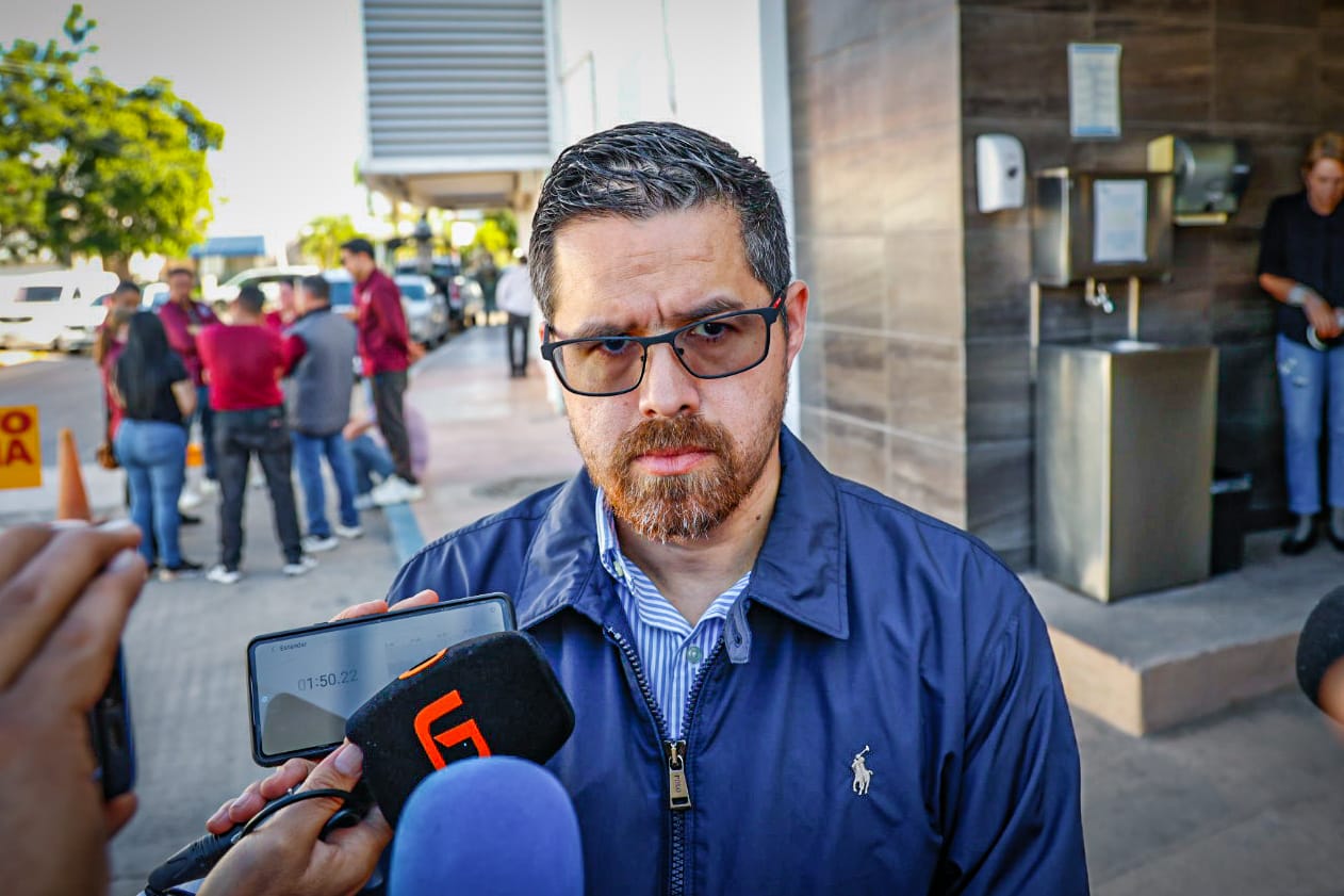 Secretario de Salud Estatal, Cuitláhuac González Galindo.