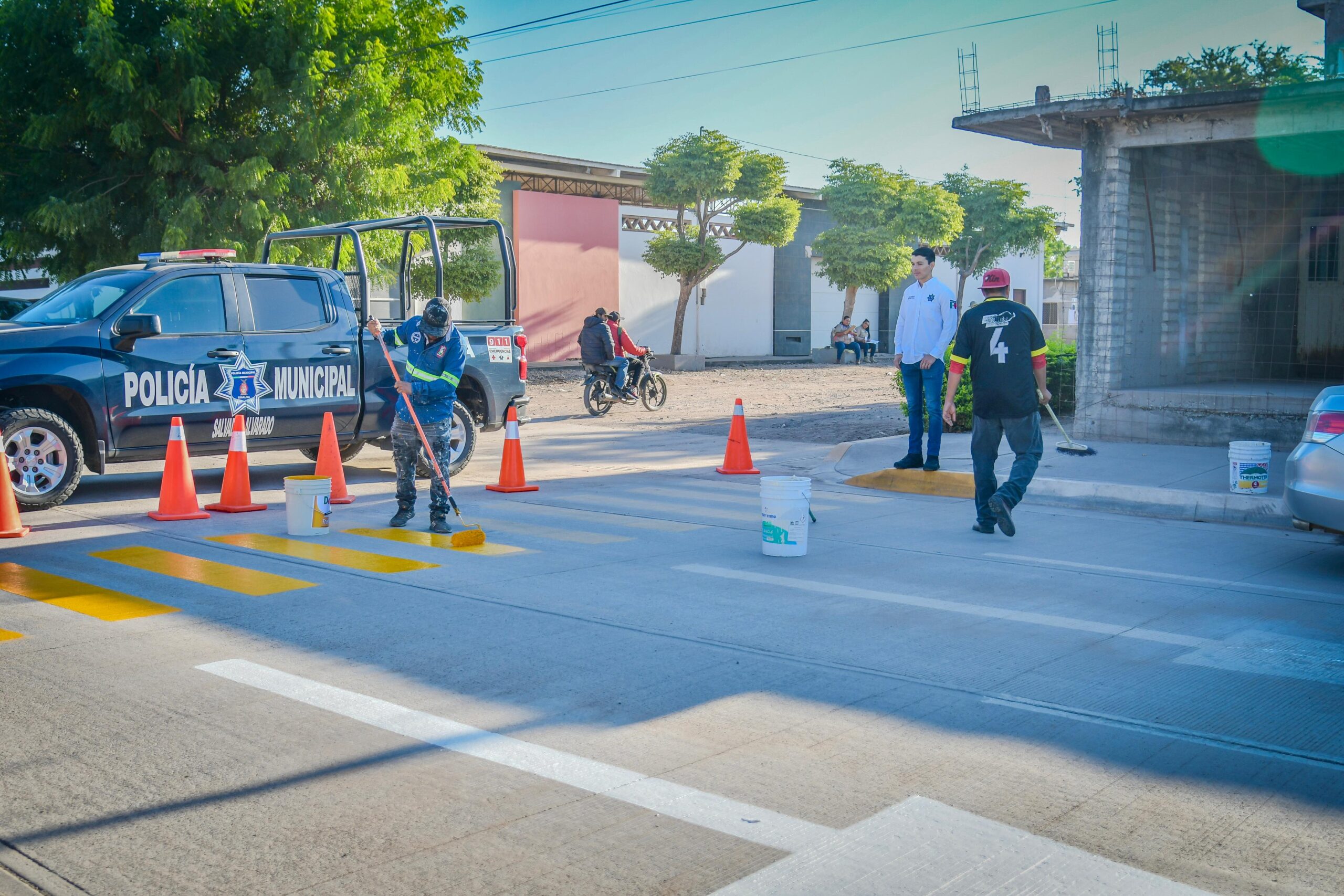pintado de señalización vial en zonas escolares