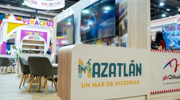 Sinaloa conquista la FITUR con su historia, sabores y tradiciones y refuerza alianza aérea con Volaris en Madrid, España