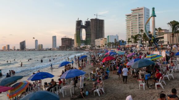 Sinaloa rompe récords turísticos y acelera su crecimiento económico en 2025