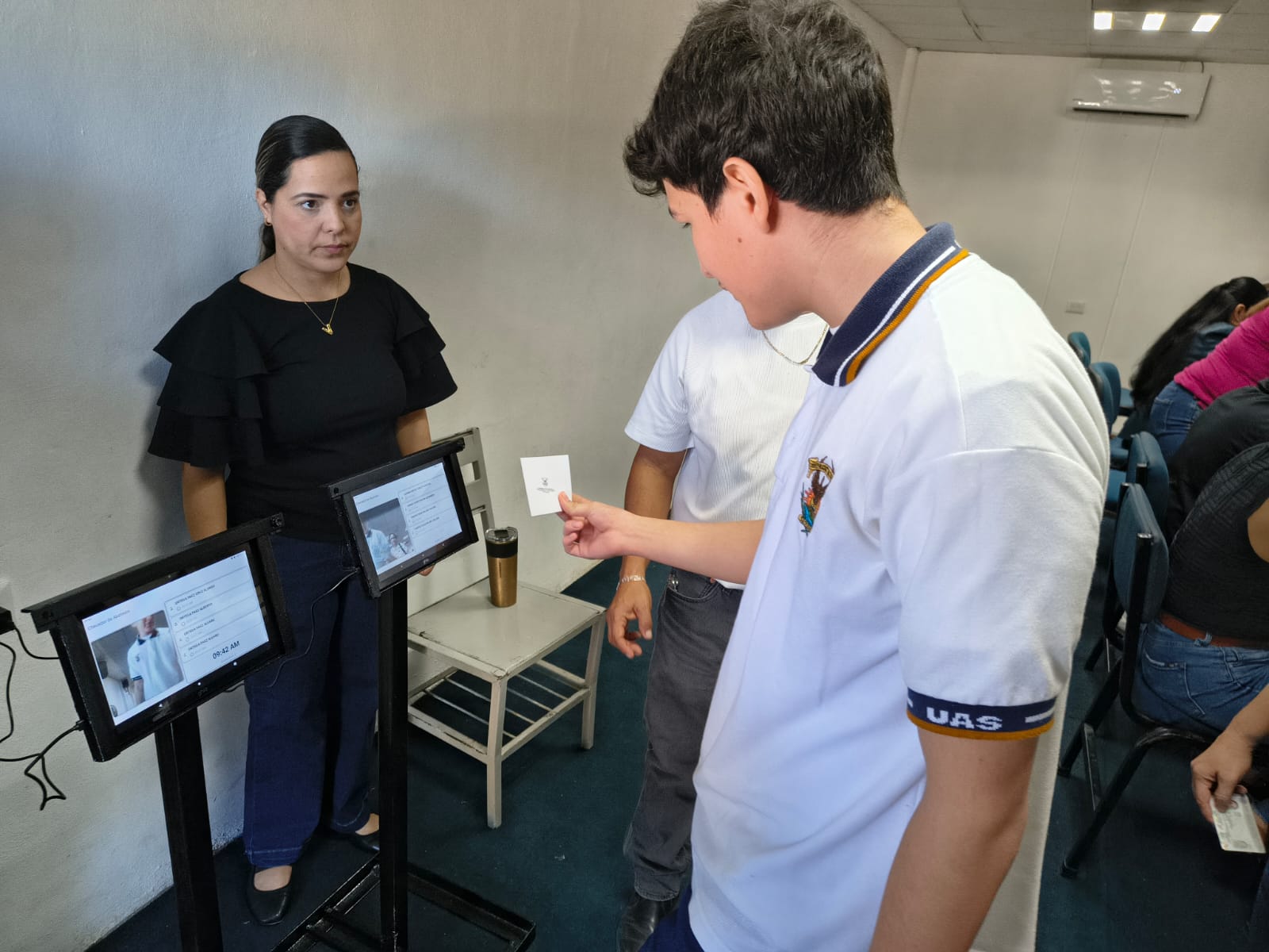 Sistema de asistencia QR en escuelas de la UAS en Mazatlán