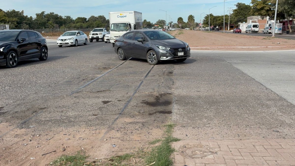truenan automovilistas en los mochis por pesimo estado del bulevar centenario