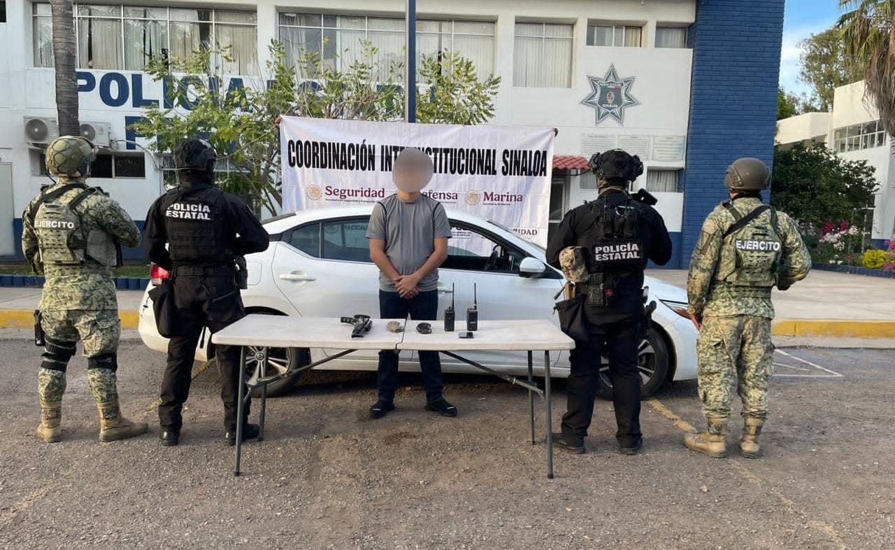 Un detenido con arma y municiones en la colonia LIbertad, en Culiacán