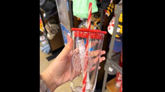 ¡Edición limitada! Vaso de vidrio y termo Stanley rojo de Starbucks saldrán a la venta ¿Cuánto cuestan?