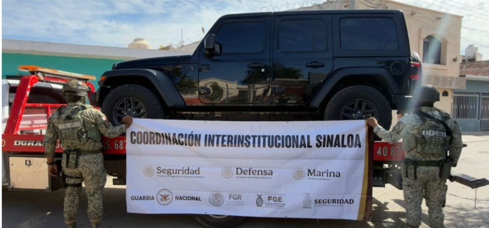 Vehículo asegurado en Sinaloa