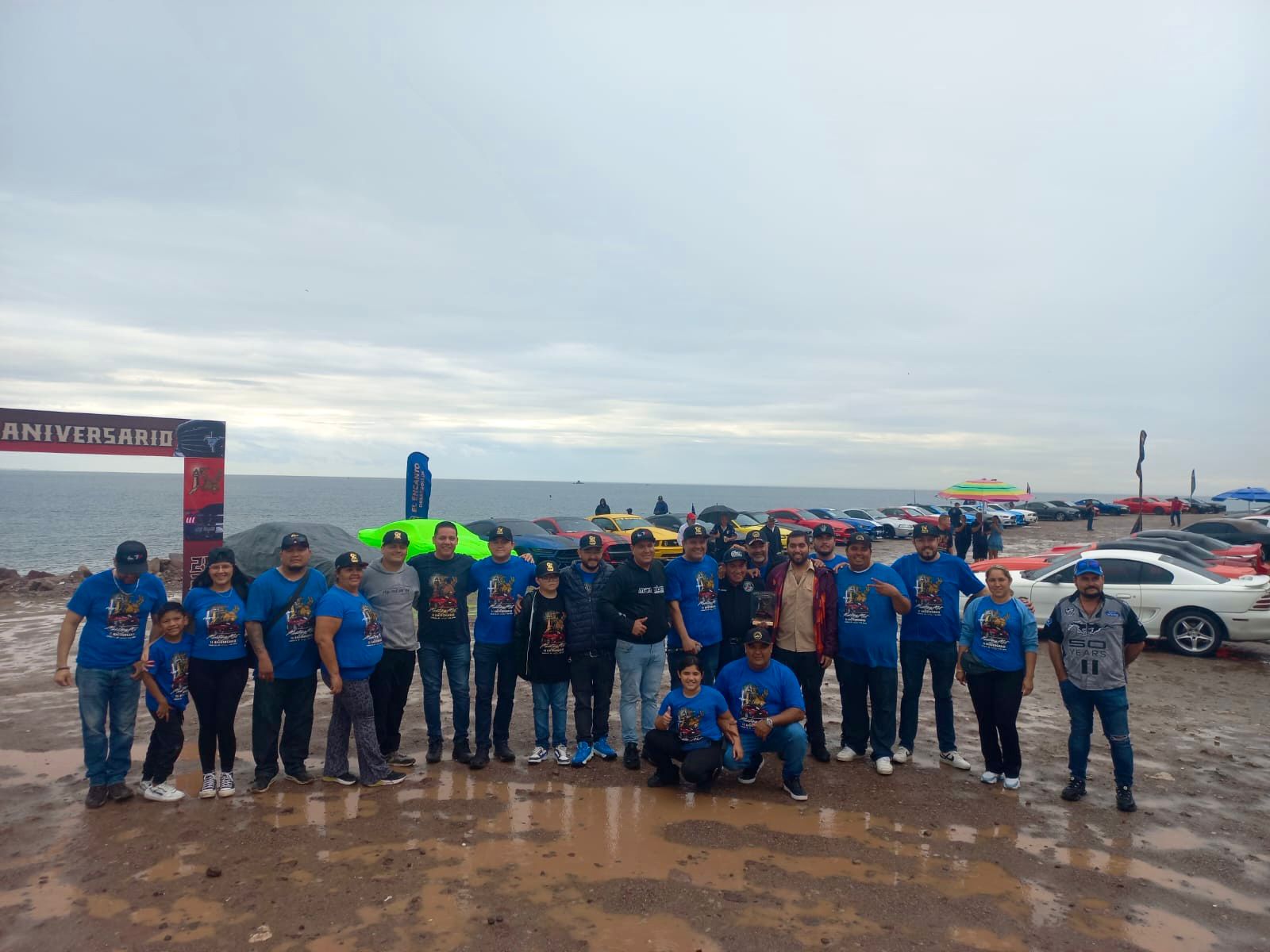 Celebran concentración de vehículos Mustang en Mazatlán