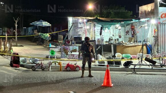 Asesinan a un vendedor de “chácharas” afuera de una secundaria y kínder en la Aquiles Serdán de Culiacán, Sinaloa