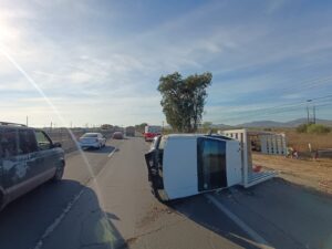 Volcadura en la México 15 deja 4 lesionados en Mazatlán
