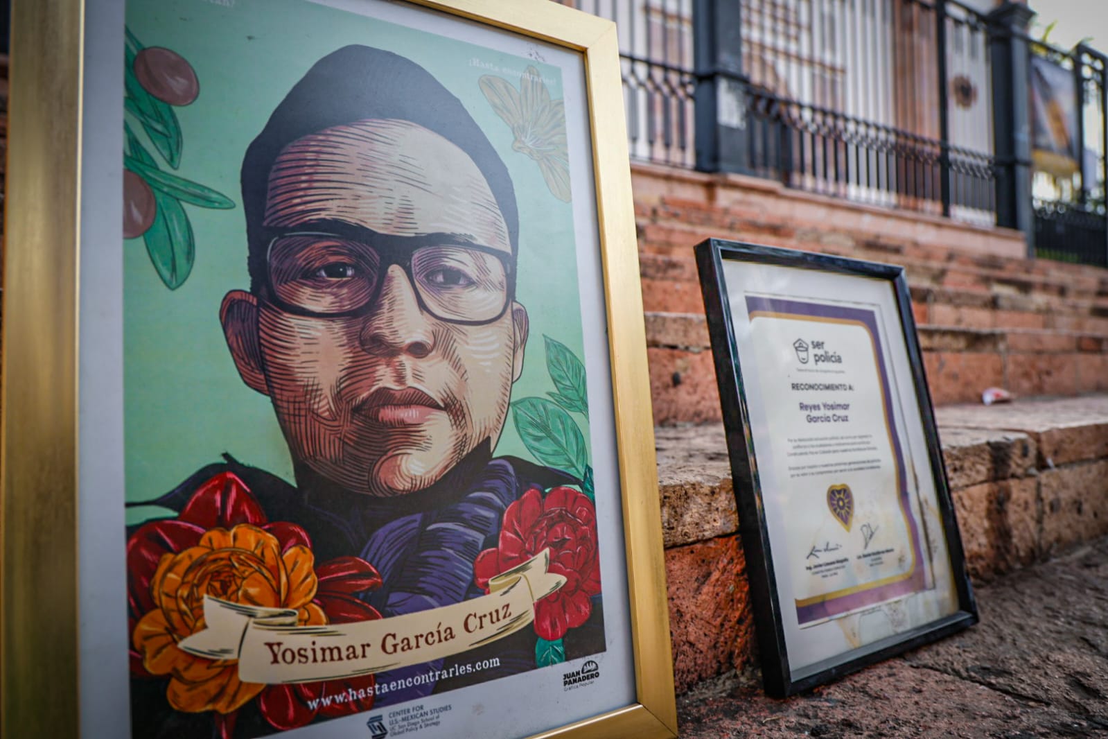 Tendedero de fotografías para visibilizar a Yosimar García Cruz