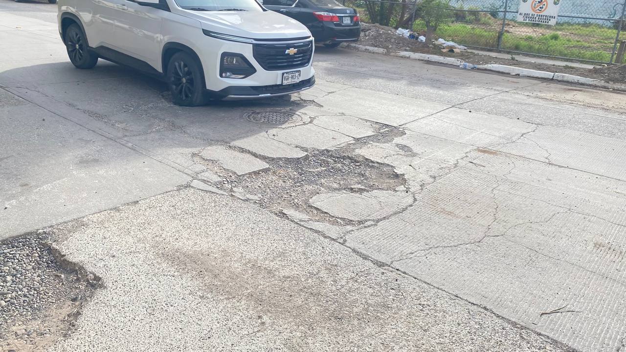 Calle dañada de Guasave