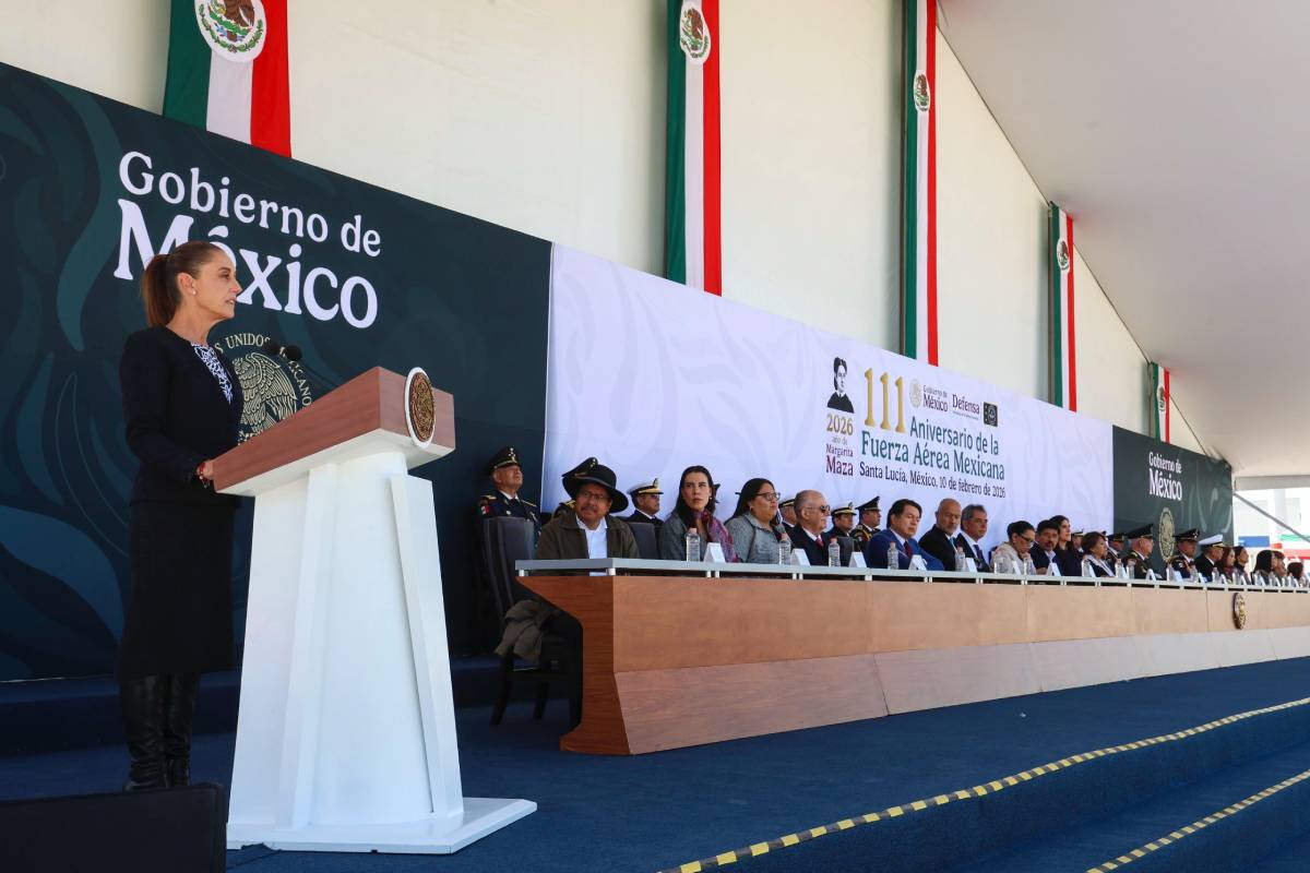 Sheinbaum reafirma compromiso con la Fuerza Aérea Mexicana en su 111 aniversario