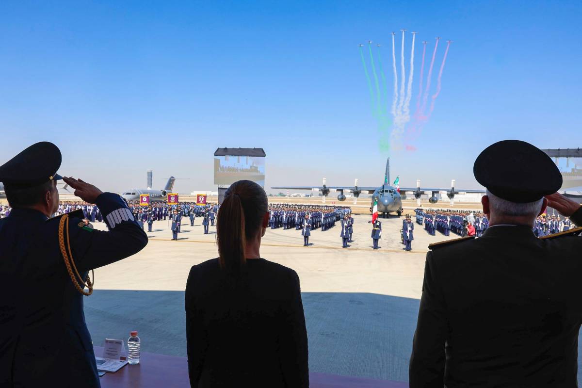 Sheinbaum reafirma compromiso con la Fuerza Aérea Mexicana en su 111 aniversario