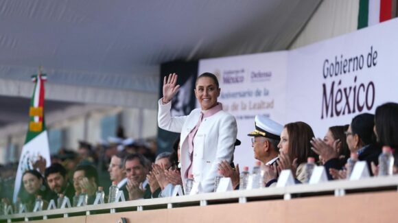 Sheinbaum encabeza el 113 Aniversario de la Marcha de la Lealtad en CDMX